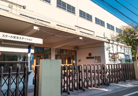 小学校　荒川区立第二峡田小学校（小学校）まで474m