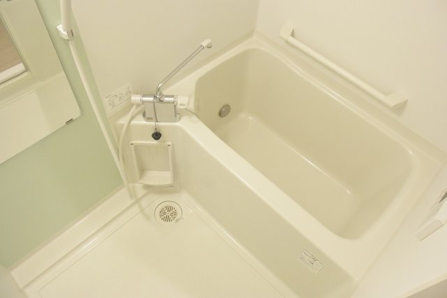 バス・シャワールーム　一日の疲れを癒せます♪