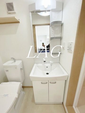 洗面設備　独立洗面台です。