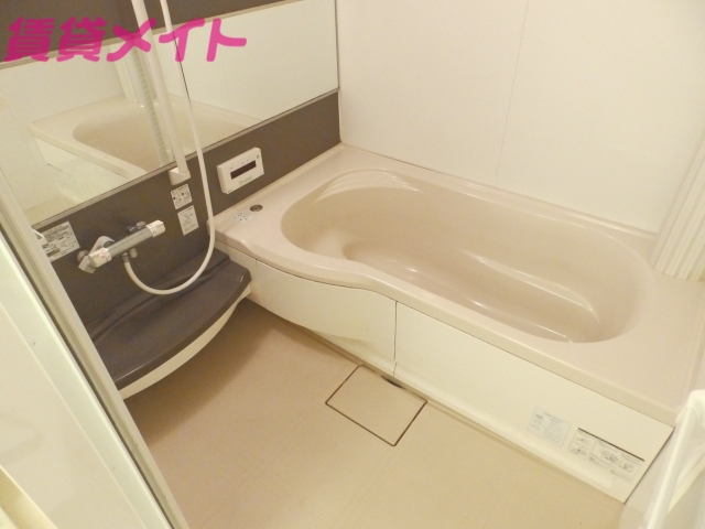 バス・シャワールーム　同型参考写真