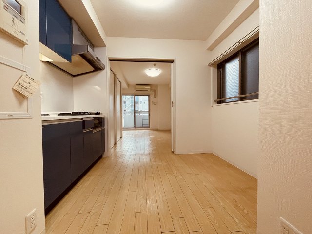 居室・リビング　こちらの居間で趣味の時間をお楽しみください