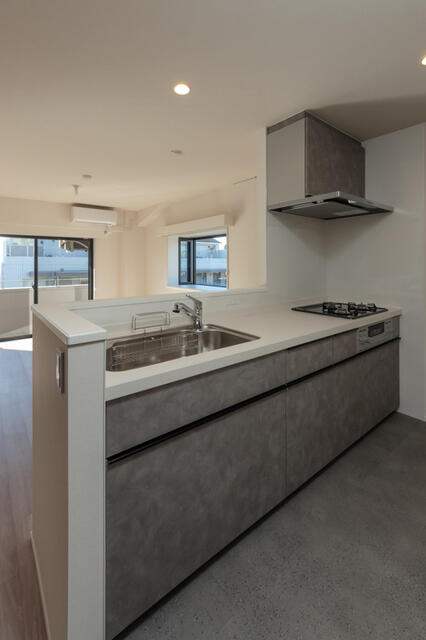 キッチン　※写真は同タイプ住戸です。