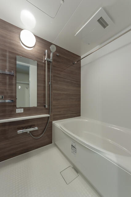 バス・シャワールーム　※写真は同タイプ住戸です。