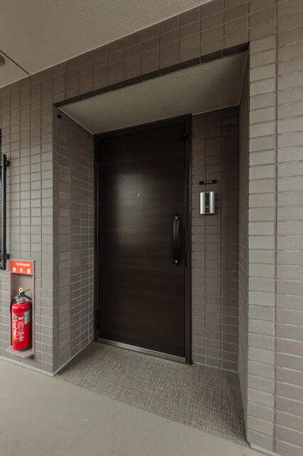 玄関　※写真は同タイプ住戸です。