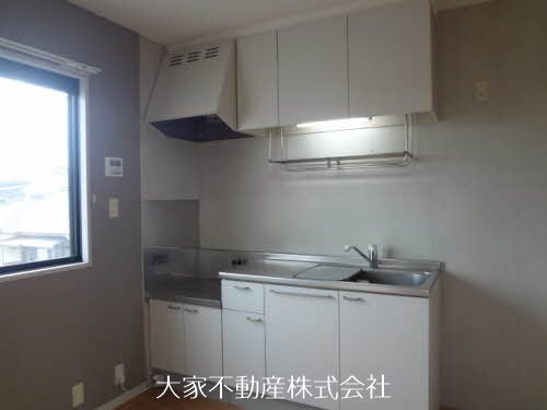 キッチン　別部屋写真のためイメージ。現況優先となります。