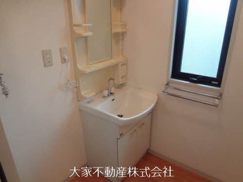 洗面設備　別部屋写真のためイメージ。現況優先となります。