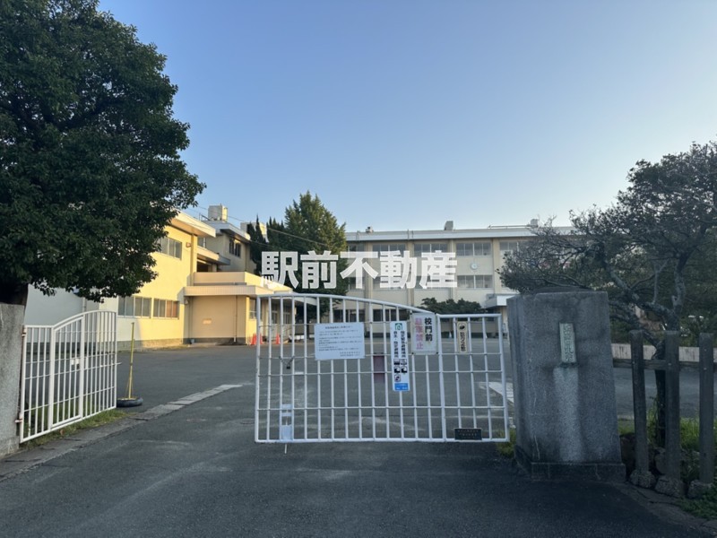 小学校　白川小学校（小学校）まで700m