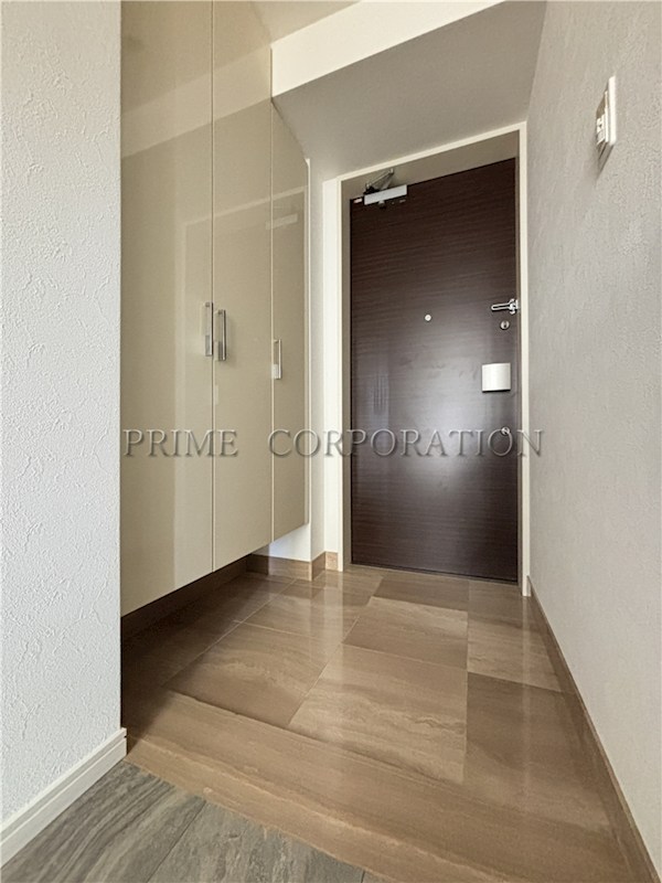 玄関　※参考写真※