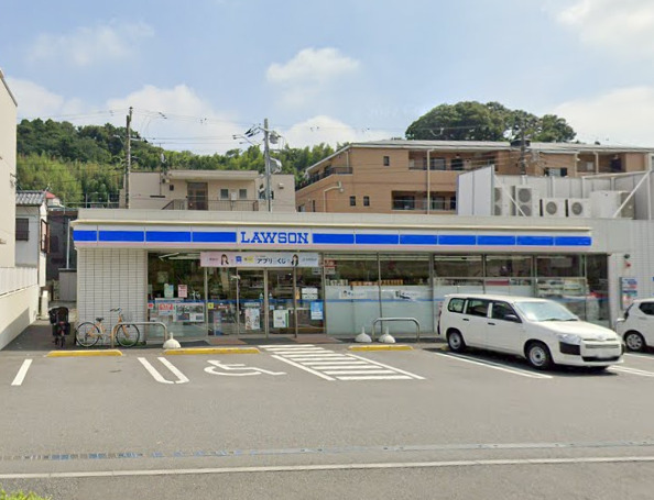 コンビニ　ローソン（コンビニ）まで524m