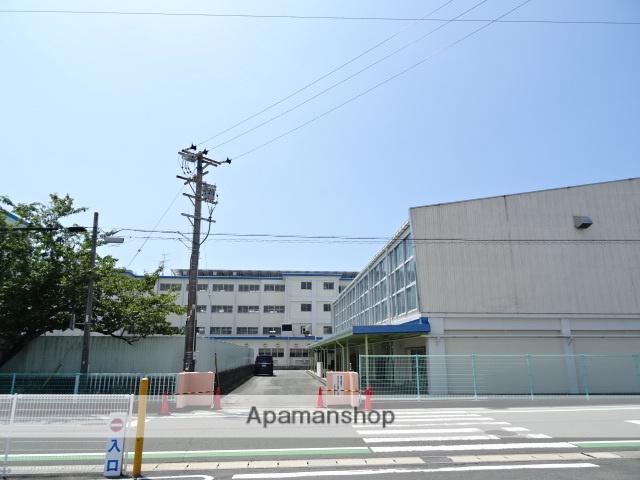 小学校　芳川北小学校（小学校）まで390m