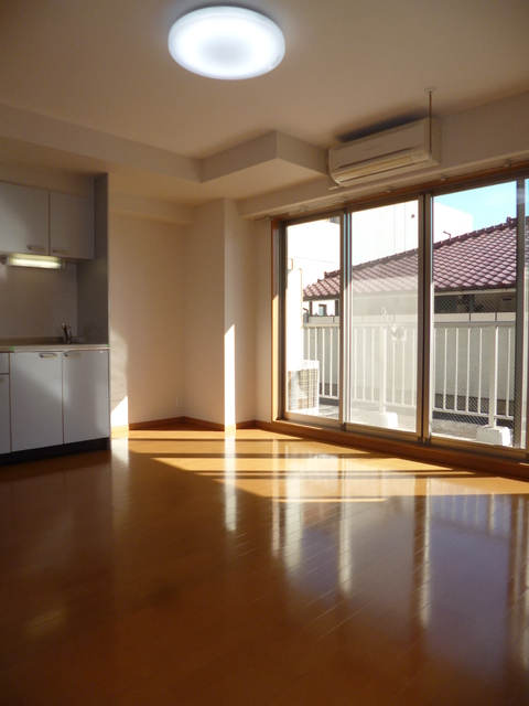 居室・リビング　★日当り良好　オールフローリング★