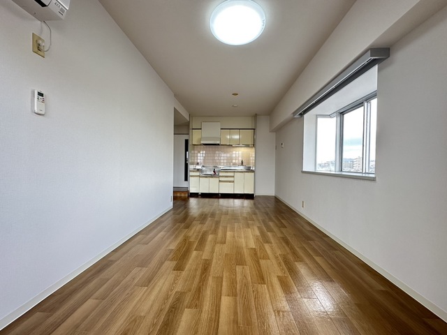 居室・リビング　別部屋参考写真です