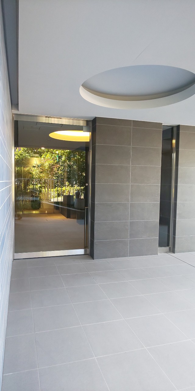 エントランス　エントランス