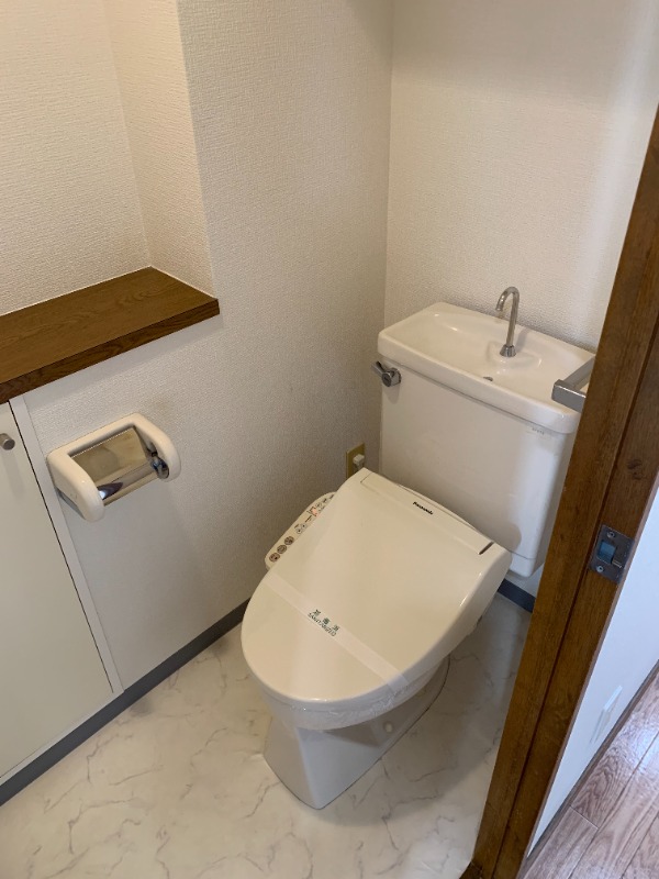 トイレ　別部屋の参考写真です。