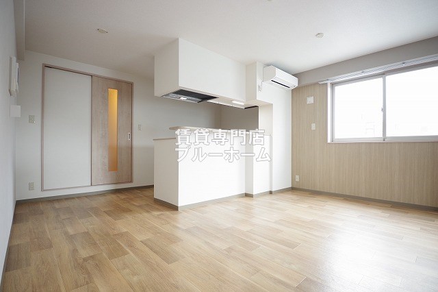 居室・リビング　16.5帖の広いリビングです！