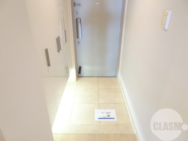 玄関　トールタイプのシューズボックスあり♪