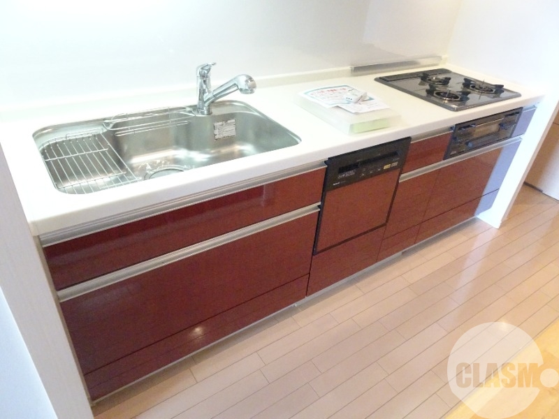 キッチン　効率よくお料理できる３口コンロ付き♪