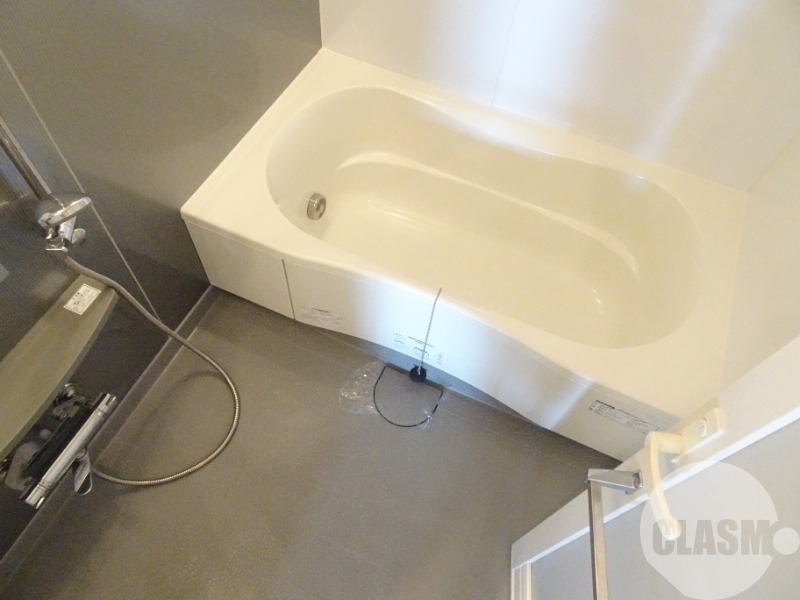 バス・シャワールーム　浴室乾燥機＆追焚機能付き広々バスルーム♪