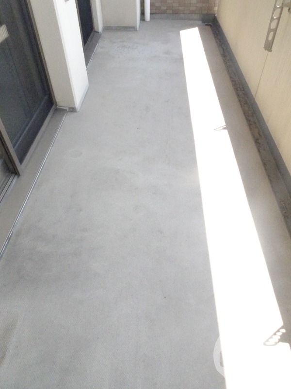 バルコニー　南向きでお洗濯物も乾きやすい♪