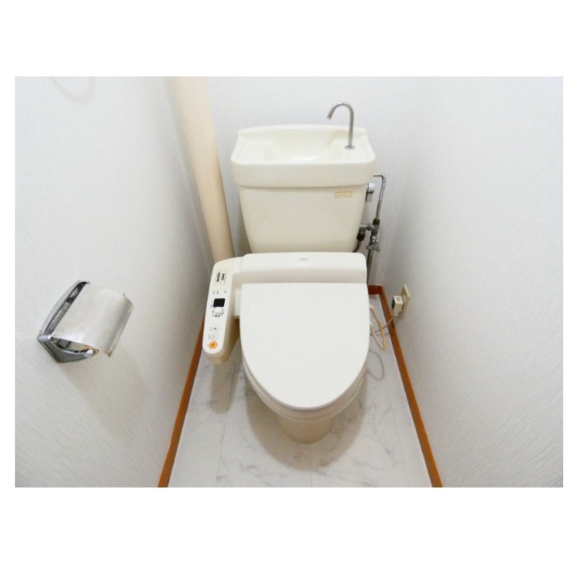 トイレ　快適温水洗浄便座付き