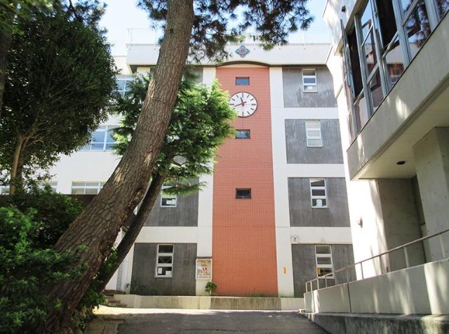 中学校　大田区立大森第四中学校（中学校）まで313m