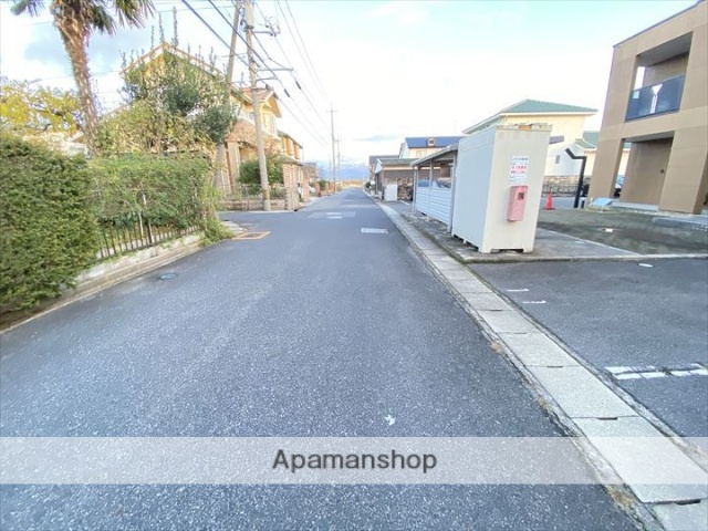 その他　前面道路（その他）まで0m