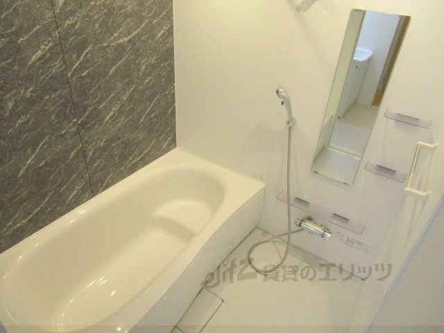 バス・シャワールーム　風呂