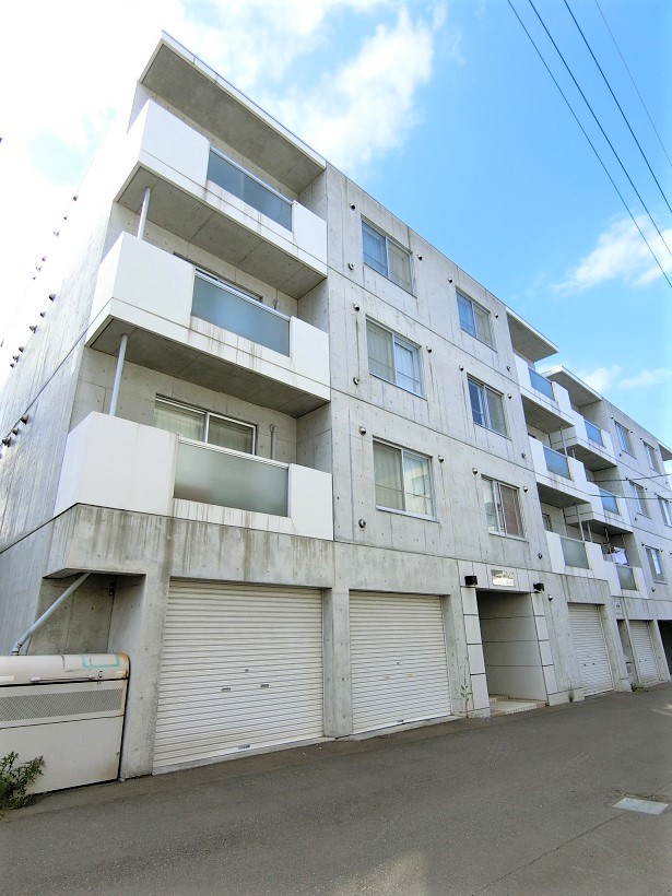 建物外観　☆地下鉄東西線発寒南駅まで徒歩7分！