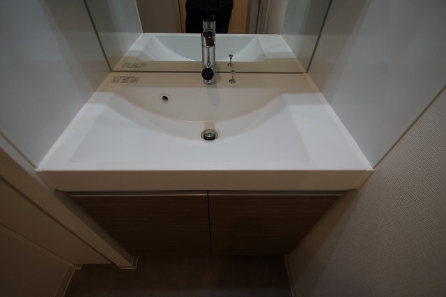 洗面設備　日々の生活に便利な「独立洗面化粧台」