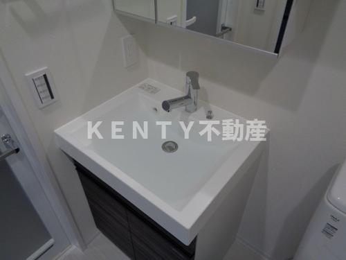 洗面設備　コンパクトで使いやすい洗面所