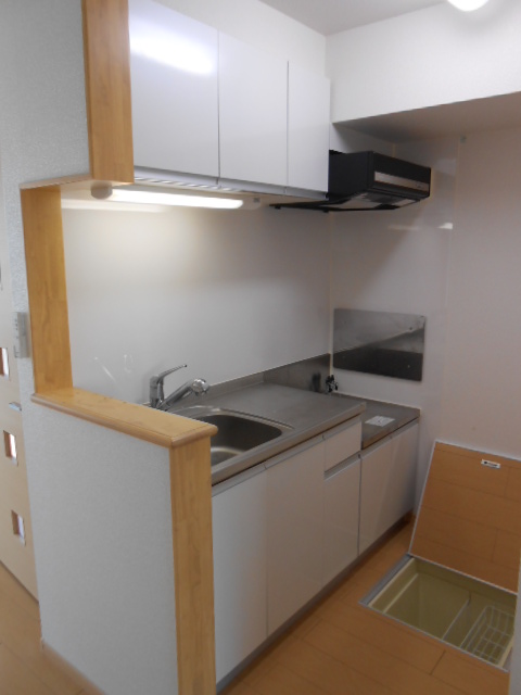 キッチン　ガスコンロ（２口）対応・床下収納庫完備