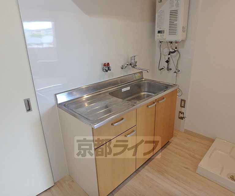 キッチン　一人暮らしにちょうどいいサイズ