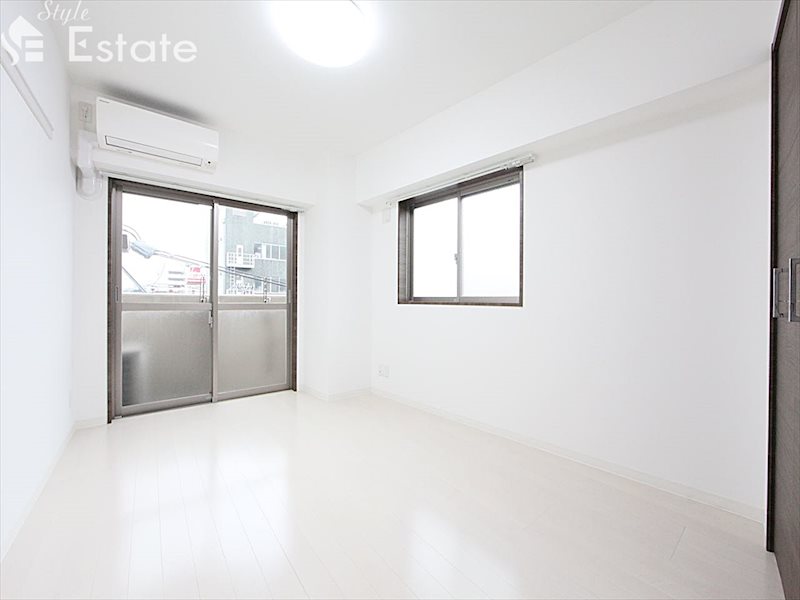 居室・リビング　内装