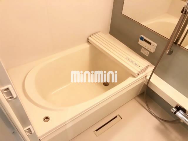 バス・シャワールーム　浴室乾燥機もついてます