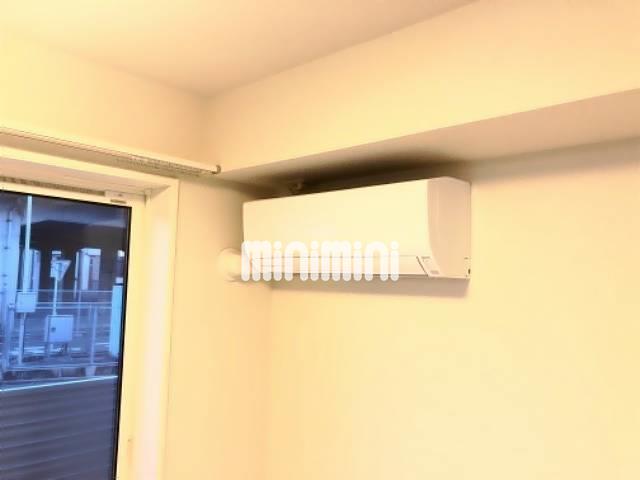 その他設備　リビングにエアコン１基付き