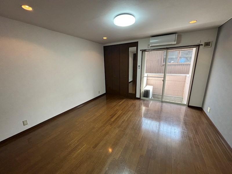 居室・リビング　10帖の広々としたお部屋！