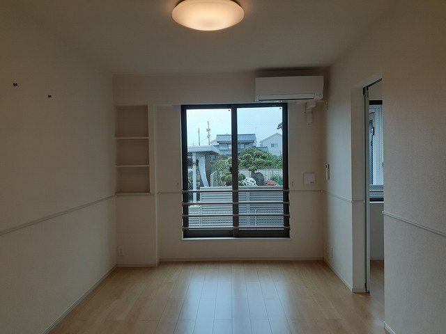 居室・リビング　使いやすい居間です