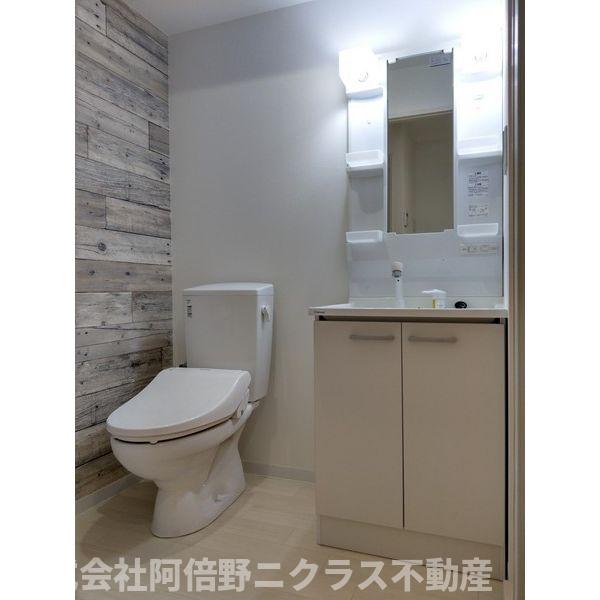 洗面設備　内装は別部屋の参考写真です。