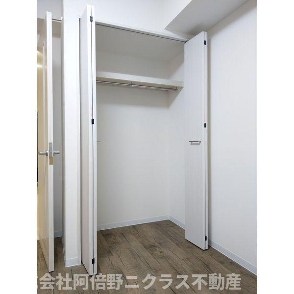 収納　内装は別部屋の参考写真です。