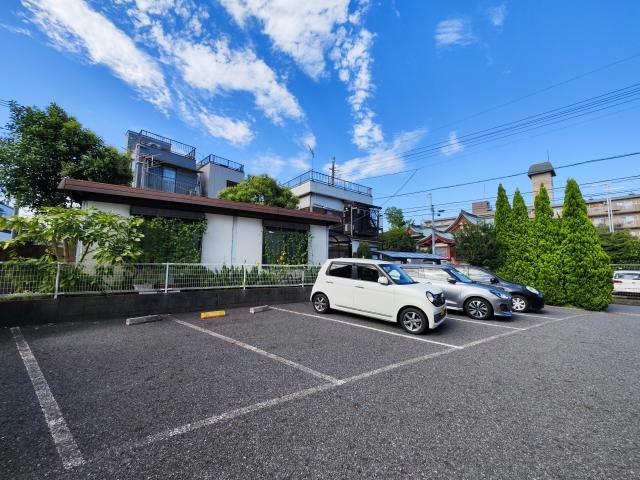 駐車場　駐車場