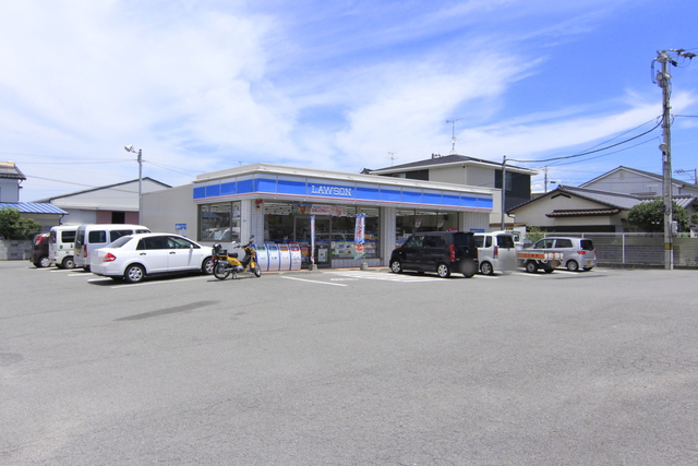 コンビニ　ローソン松山サクラメント通り店（コンビニ）まで132m