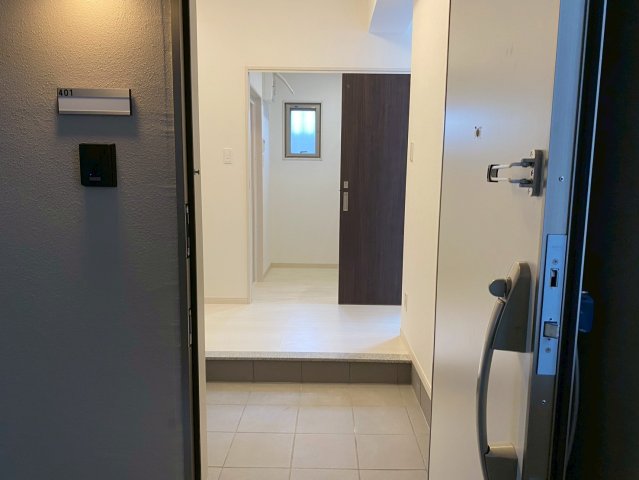 玄関　アベニール西I（Ｋ）★那覇市西エリア