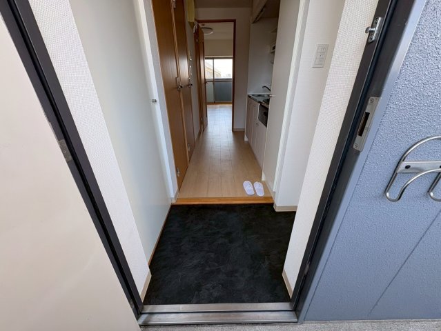 玄関　リアライズ松原