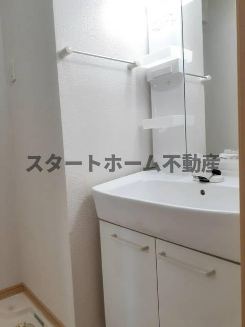 洗面設備　脱衣スペースもあります