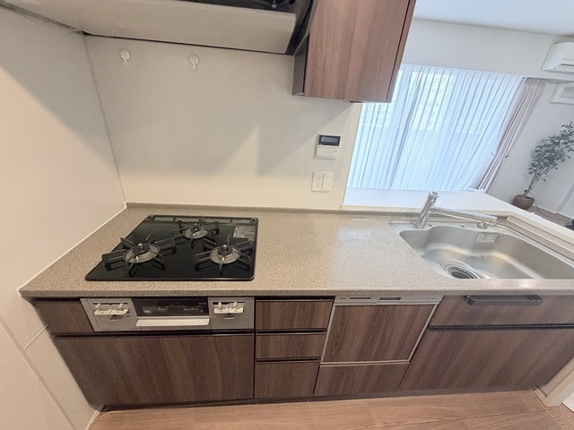 キッチン　※家具・家電・備品等は賃貸に含みません