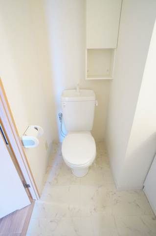 トイレ　別号室