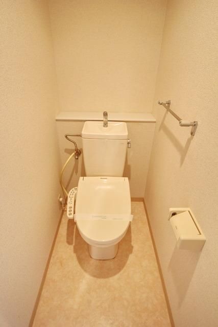 トイレ　★ウォシュレット付きトイレです★