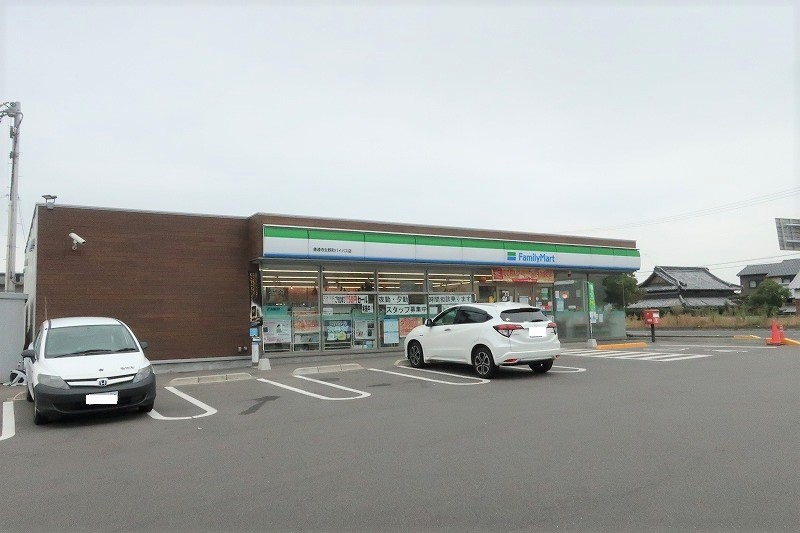 コンビニ　ファミリーマート善通寺生野町バイパス店（コンビニ）まで764m
