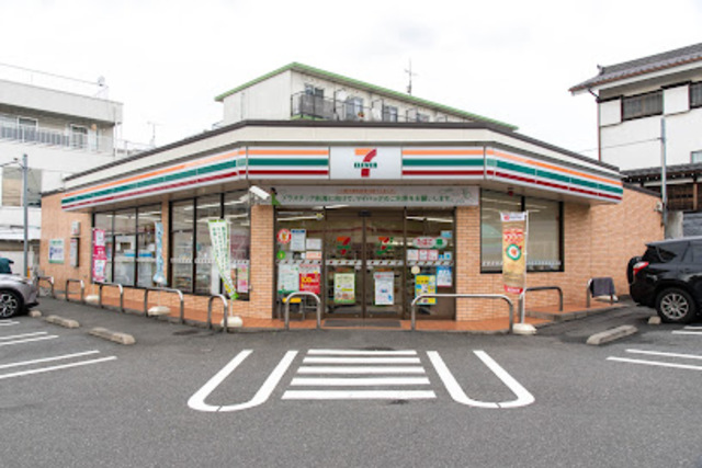コンビニ　セブンイレブン多摩落合6丁目店（コンビニ）まで469m