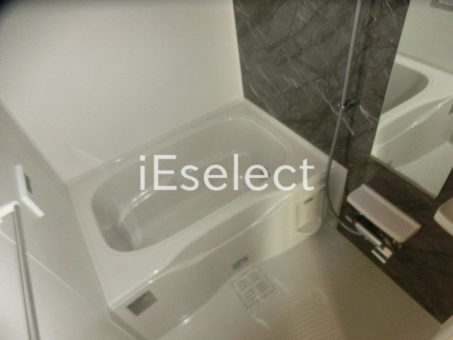 バス・シャワールーム　追い焚き機能付きです★